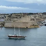Harbour View فاليتا