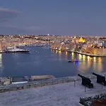 Harbour View فاليتا