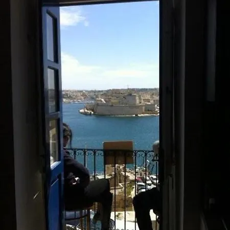 Harbour View فاليتا